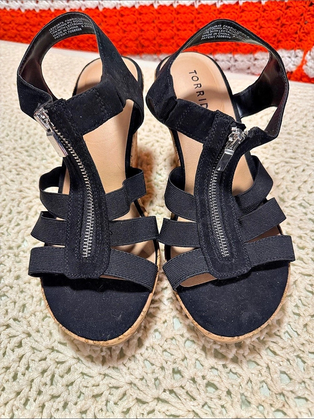 Torrid Front Zip Gore Wedge Sandals in Black & Brown US 8.5